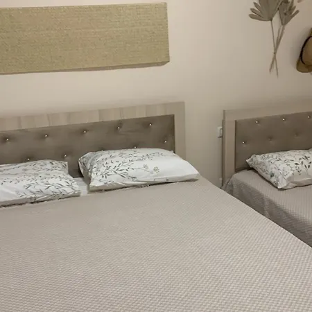 Melody Apartament 1 *