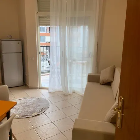 Melody Apartament 1 *